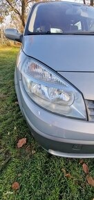 Renault Megane scenic II 1,9 Dci - 9