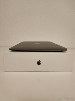 MacBook Air 2020 | i3 • 8GB • 256GB - 9