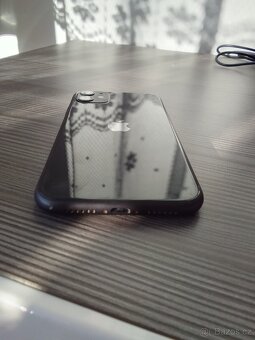 Prodám Apple 11 black 64 GB-pěkný stav - 9