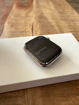 Apple Watch 7 45mm Stainless Steel - 9