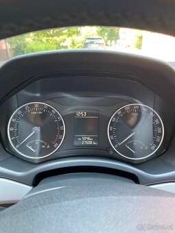 Škoda octavia II 1.6 TDI - 9