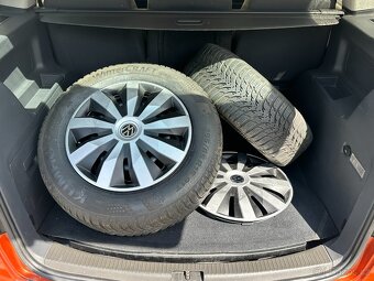 VW TOURAN CROSS 1,9TDi 77kw rok 2007 - 9