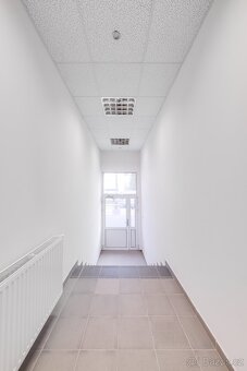 Zrekonstruovaná budova 350 m², výtah, parkoviště, Ostrava - 9