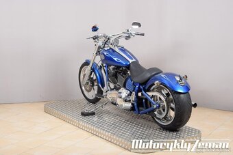 Harley-Davidson FXCWC Softail Rocker C 2010 - 9