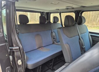 Renault Trafic 2.0 dCi 115 FAP Grand Passenger Black Edition - 9