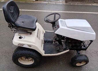 Prodám zahradní traktor malotraktor Iseki - 9