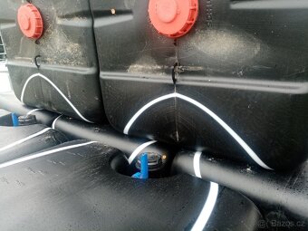 IBC nádrže kontejnery na 1000 litrů bez klece - 9