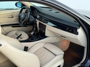 BMW E92 335i Manuál - 9