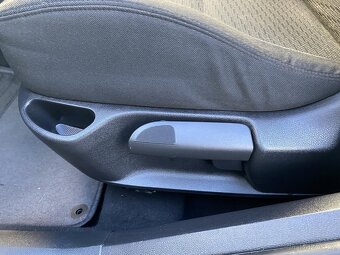 Peugeot 308 1.6 VTi ,  88 kW benzín, 2011 - 9