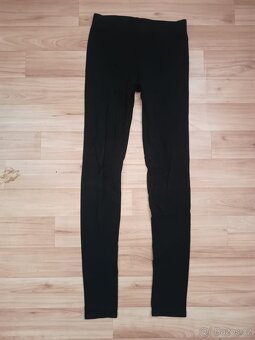 HOLKA kraťasy, legíny, kalhoty... 146 - 9