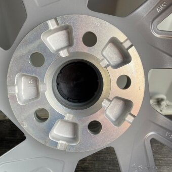 VEGA R18 letní pneu 205/40/18 - 9