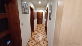 Prodej rodinného domu v Cholině - 9