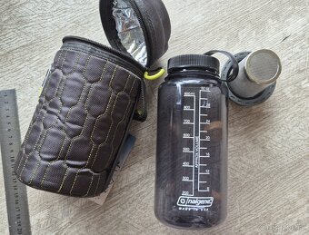 Lahev Nalgene 32oz s termoobalem a sítkem. - 9