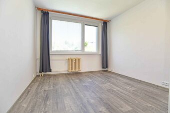 Pěkný byt 3+kk s lodžií v Řepích - 9