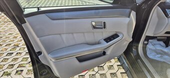 Mercedes-Benz Třídy E 3,0 E 350 Pobočka Kolín (2016) - 9