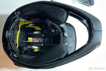 HELMA MET PARACHUTE MCR MIPS ČERNÁ - vel. S 52/56 - 9