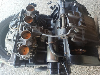 Motor kompletní Kawasaki - 9