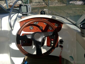 Kajutová motorová loď, člun, GRANCHI, VOLVO PENTA, - 9