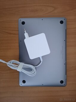 Macbook Air 13" M116GB RAM 256 SSD - 9