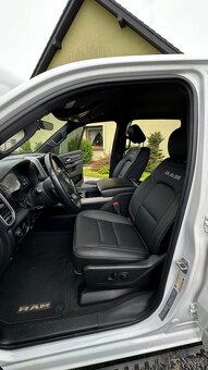 RAM 1500 5.7 HEMI NIGHT PAKIET LED ALPINE - 9