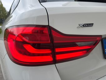 BMW 520d xDrive,PARK.CAM, NAVI, DPH, TAŽNÉ, rok 2018 - 9