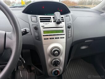 Toyota Yaris 1,0 VVT-i 51 kw.11/2006.Klima - 9