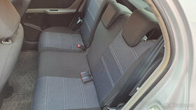 Toyota Yaris II 1.0 navi, vyhř.sedadla,blutoth,bez investic - 9