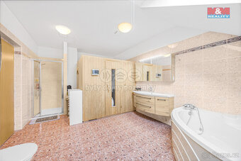 Prodej rodinného domu, 250 m², Jesenice, ul. Zdiměřická - 9