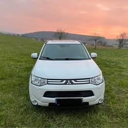 Mitsubishi Outlander INTENSE 2,2 DI-D 4x4 Automat 7 míst DIE - 9
