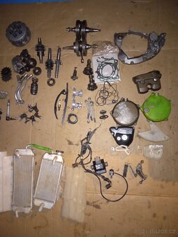 KAWASAKI KXF 250 rok 2007 dily - 9