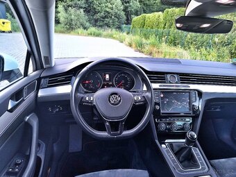 Vw Passat B8 Highline 2.0TDi /150Ps/Cam/Full Led/Masáž/2016 - 9