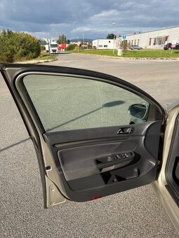 VW GOLF V 1.6 85kW, SERVISKA, KLIMA - 9