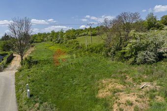 Prodej stavebního pozemku v Divišově 1391m2. - 9