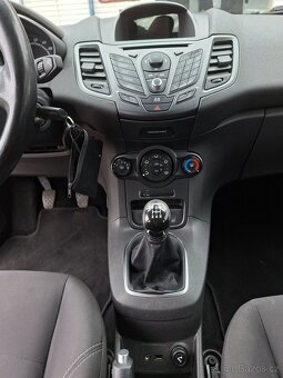 Ford Fiesta - 9