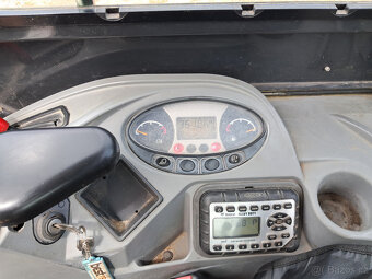 Bobcat E19, rok 2015 - 9