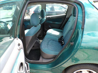 Peugeot 206 1,1 i KLIMATIZACE-HNED ODJÍŽDÍTE - 9