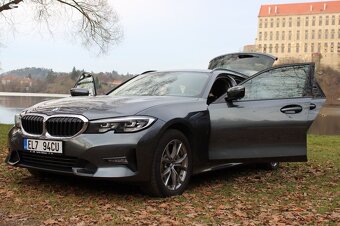 BMW Řada 3, BMW 330e xDrive Touring, v ČR - 9