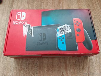 Nintendo Switch (krabice) - 9