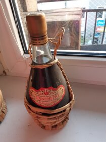 Retro láhve od vína atp. - 9