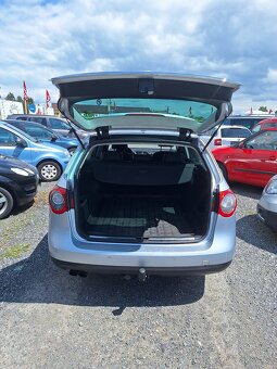 Volkswagen Passat 2.0Tdi 125Kw Highline DSG - 9