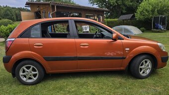 Kia Rio - 9
