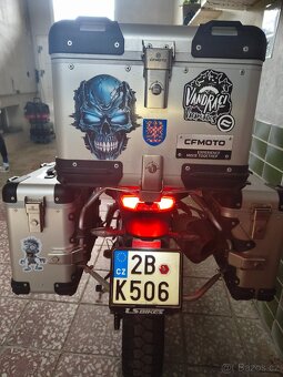 CF MOTO 800MT Touring EU5 - 9