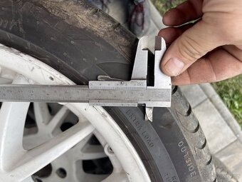 Prodám letní a zimní sadu pneu 215/45/R17 - 9