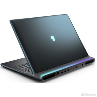 RTX 5080 16GB_ALIENWARE 16 AREA-51_240HZ_U9-275HX_32GB_240HZ - 9