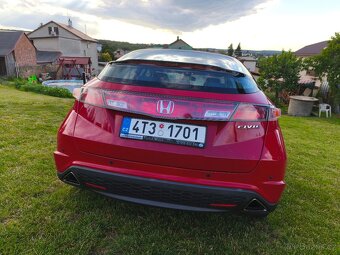 Honda Civic 1,8 Vtec i-shift automat executive - 9