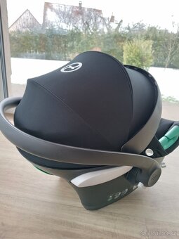 Vajíčko Cybex ATON B2 I-SIZE Volcano Black + Cybex BaseOne - 9