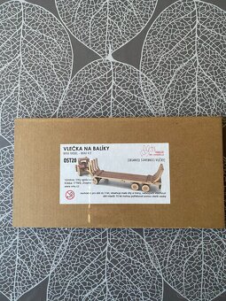 Nové modely k sestavení - Zetor Forterra, vlečka na balíky - 9