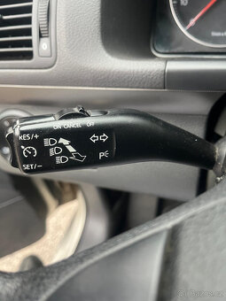 Volkswagen Touran 2.0D EcoFul - 9