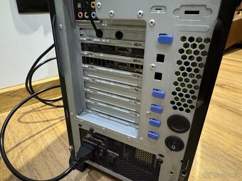 Cooler Master CM 690 NVIDIA Edition - 9