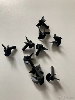 NOVÉ náhradní baterie do zavážecí loďky a doplňkové přísl. - 9